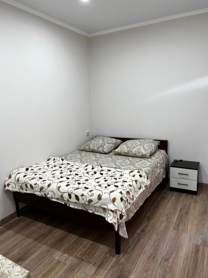 Na Shapsug Guest House Gagra Exterior foto