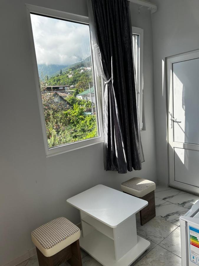 Na Shapsug Guest House Gagra Exterior foto