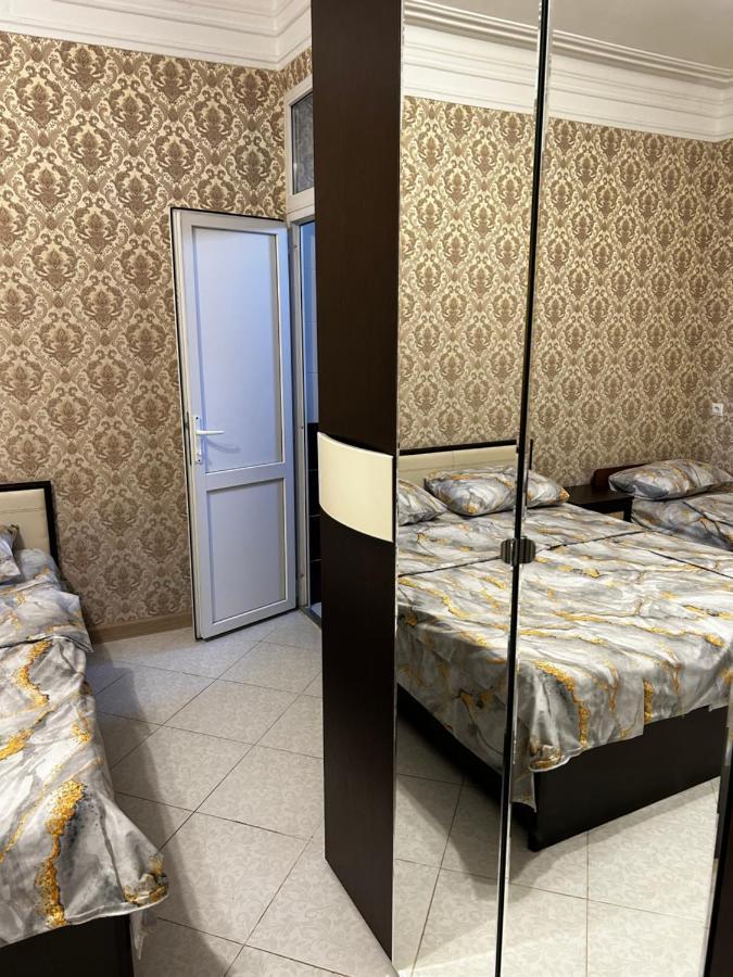 Na Shapsug Guest House Gagra Exterior foto