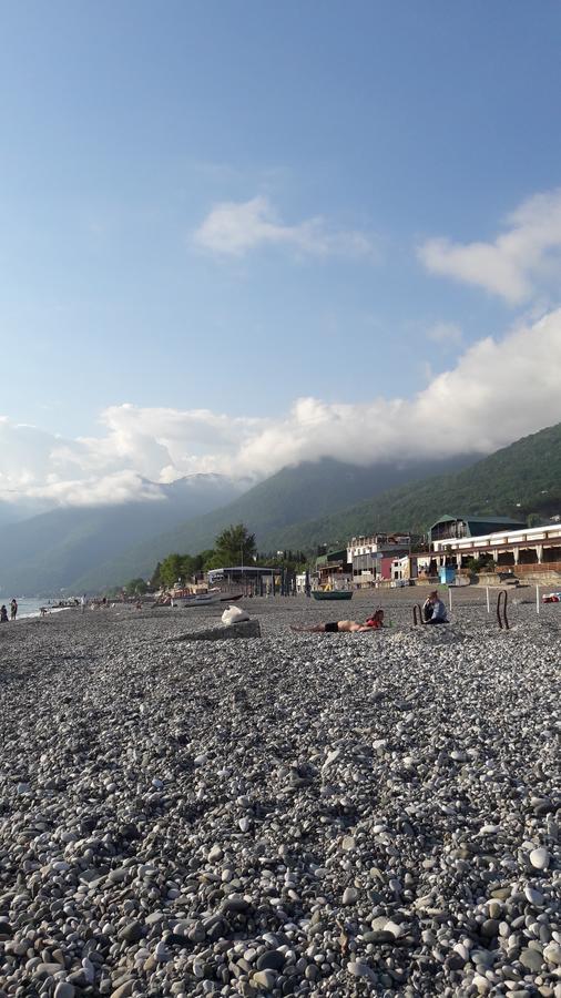 Na Shapsug Guest House Gagra Exterior foto